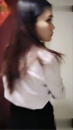 性感黑丝女老师被色学生跟踪回家狂操内射